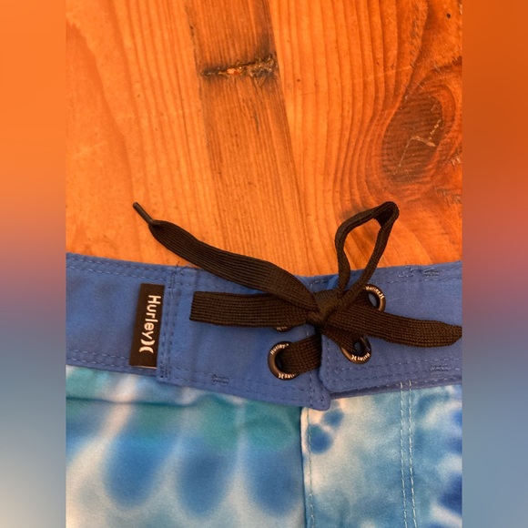 NWT Boys Hurley bathing suit bottom - Picture 4 of 6